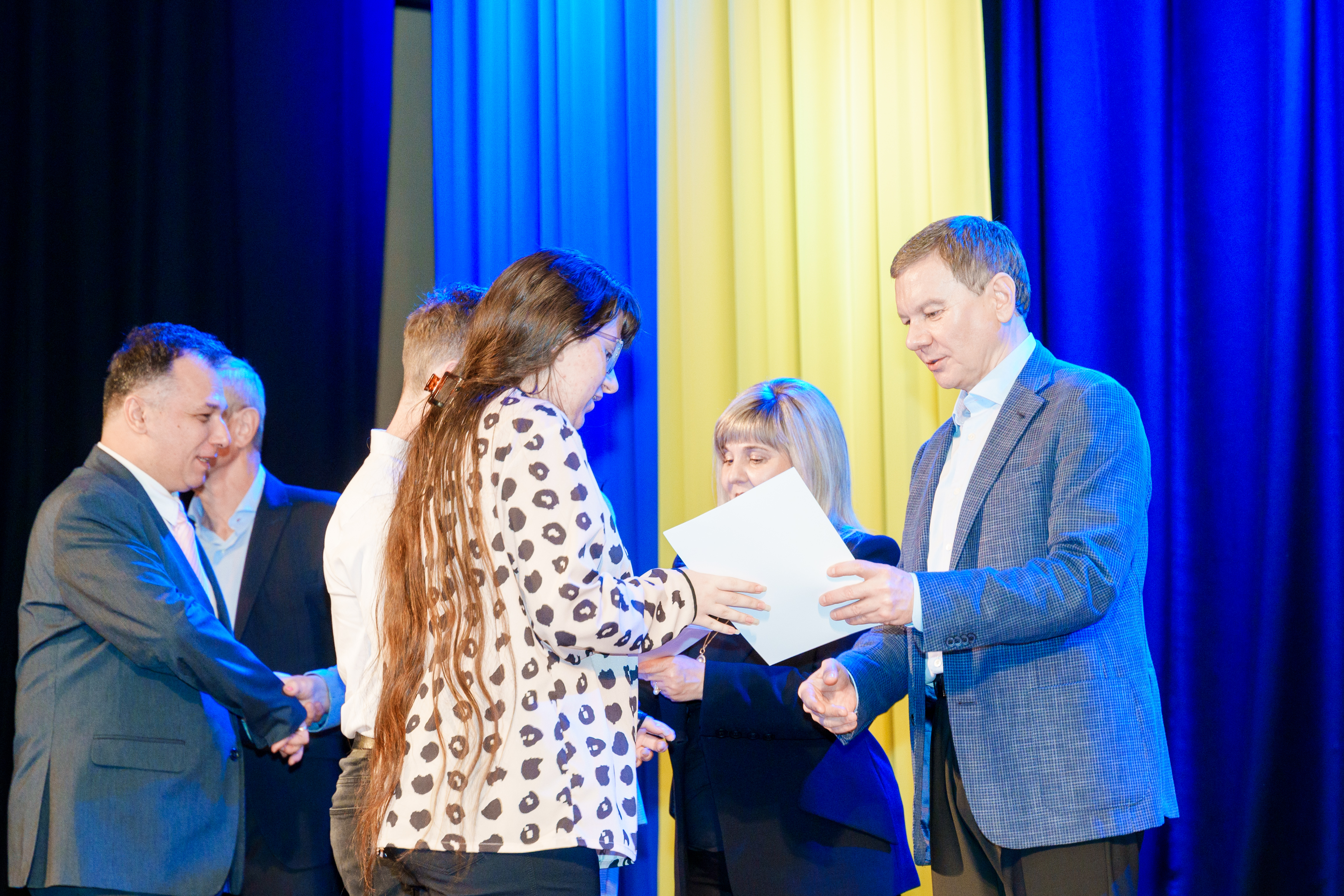Тисячі причин пишатися: Вінницький міський голова Сергій Моргунов відзначив обдаровану молодь на нагородженні «Талант року»